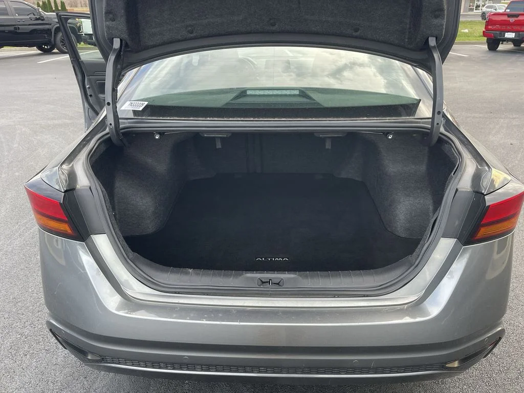 Used 2024 Gray Nissan 2.5 SV image 22