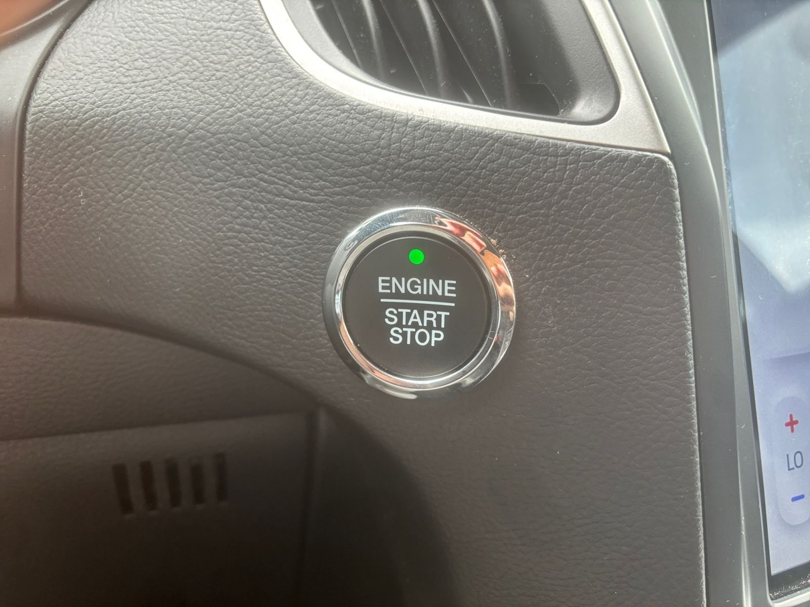Used 2024 White Ford SEL image 24
