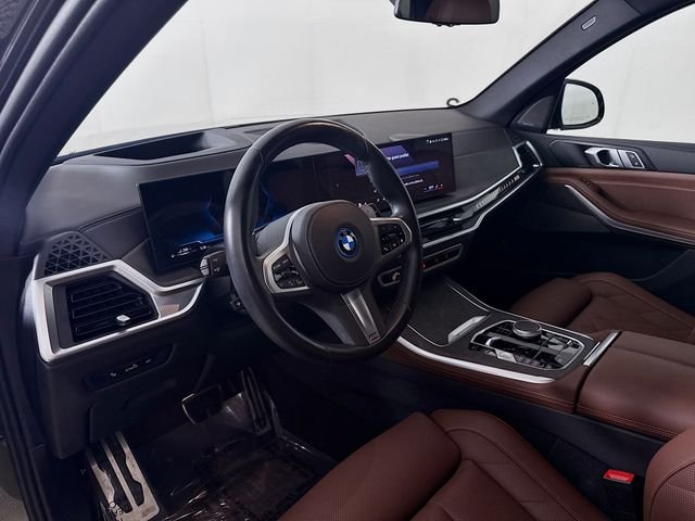 Used 2024 Green BMW xDrive50e image 9