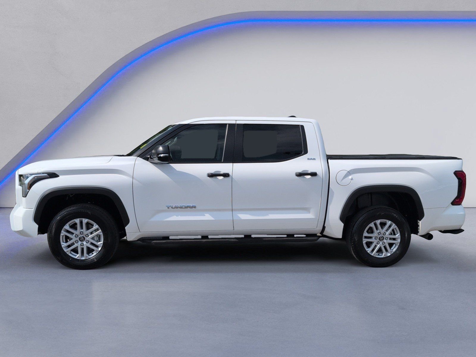 Used 2024 White Toyota SR5 image 11