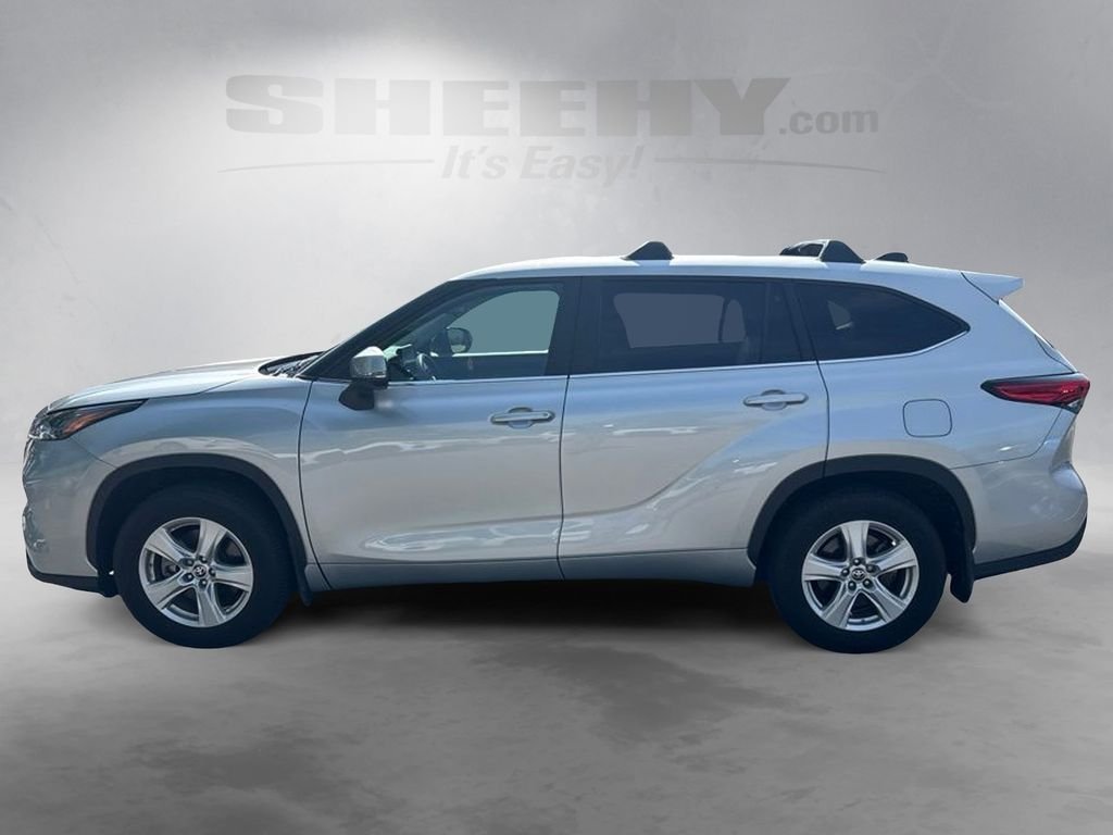 Used 2023 Silver Toyota LE image 14