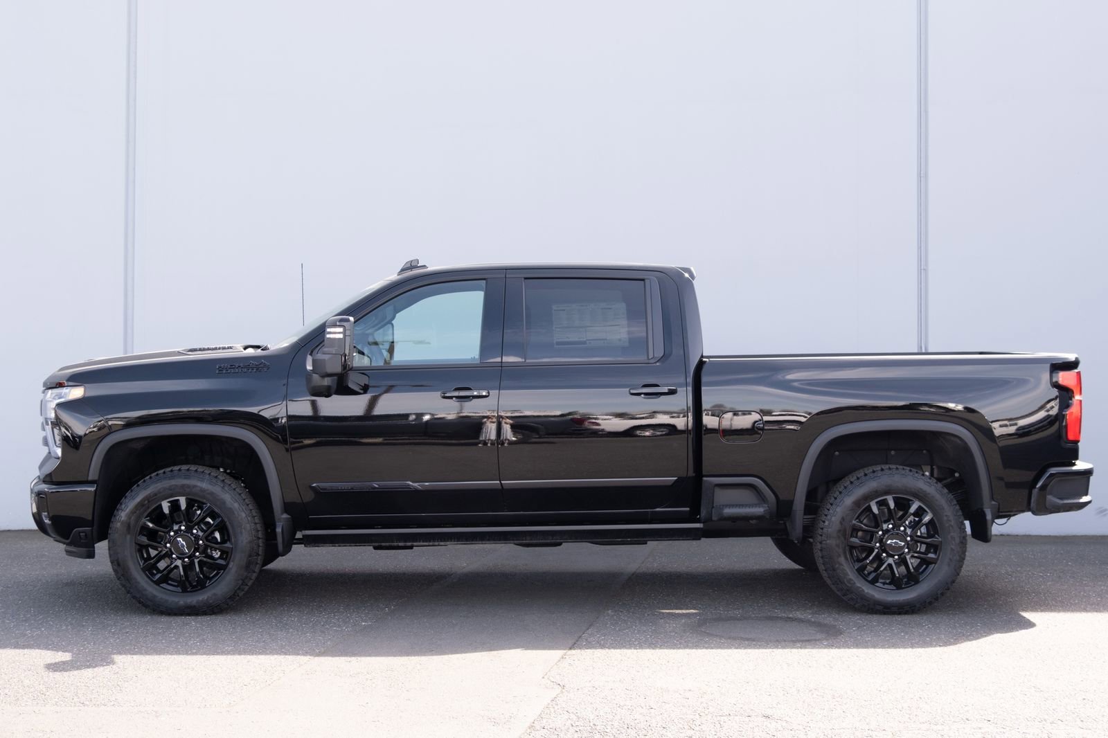 2026 Chevrolet Silverado 3500HD High Country - Photo 32
