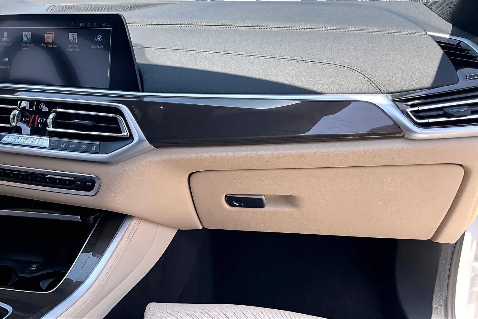 Used 2022 Mineral White Metallic BMW sDrive40i image 19