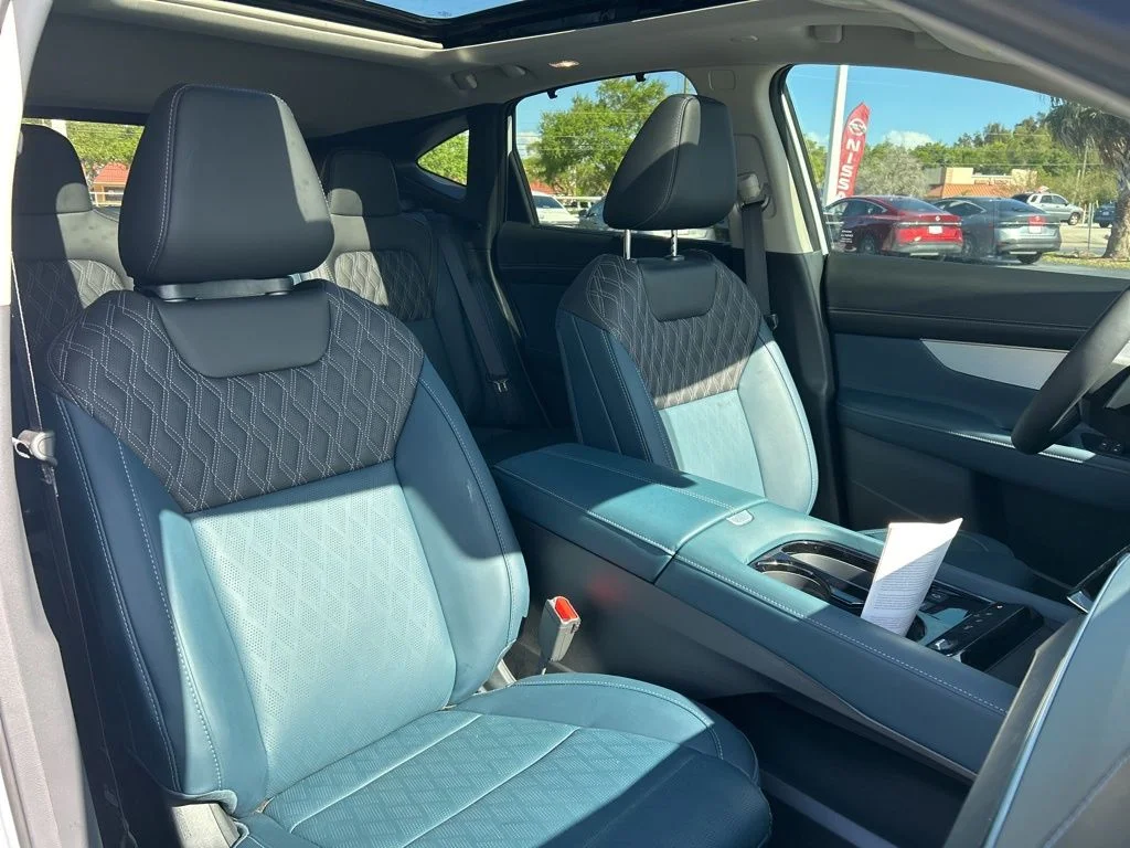 New 2026 Everest White Pearl TriCoat Nissan Platinum image 47