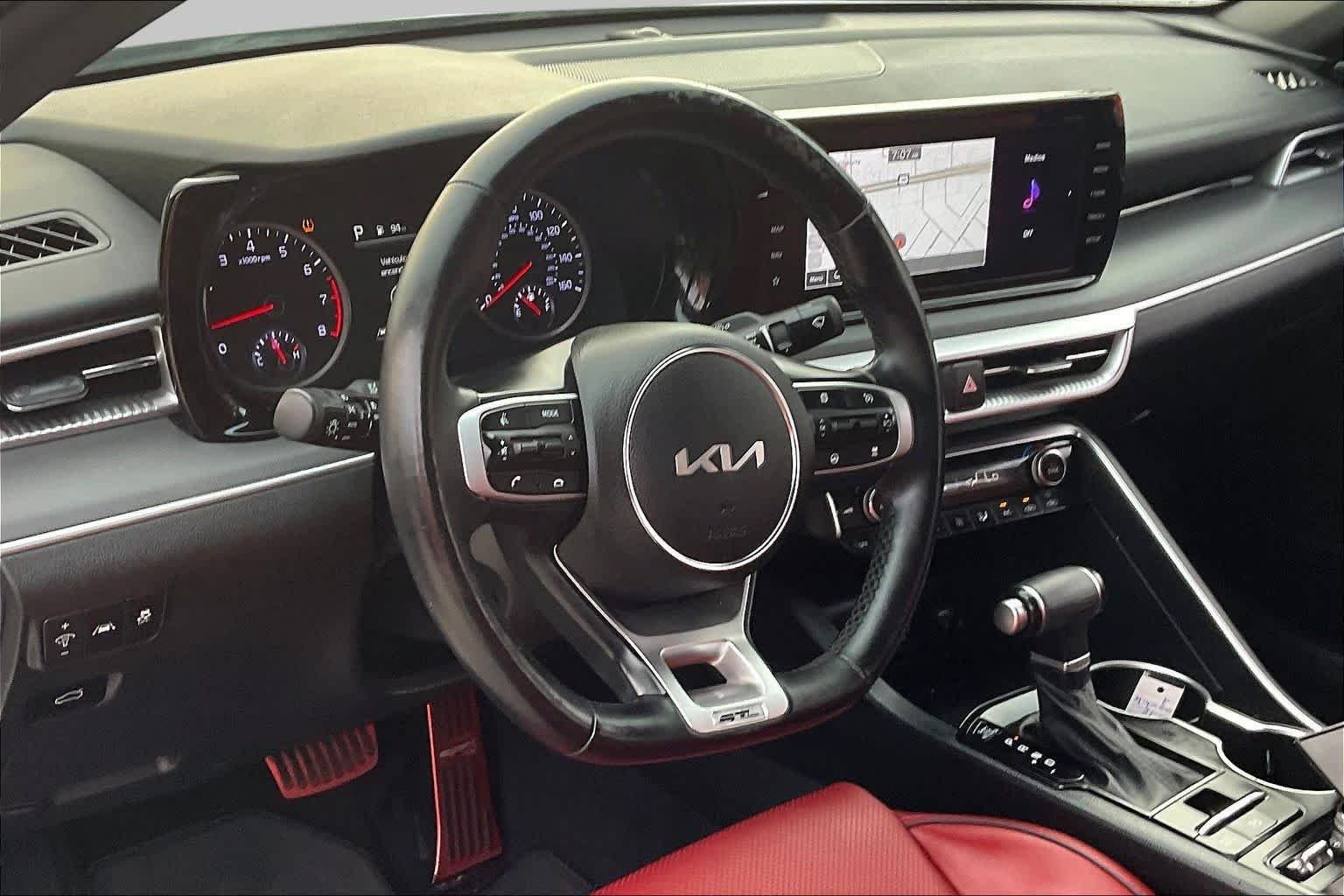 Used 2023 Glacial White Pearl Kia GT-Line image 16