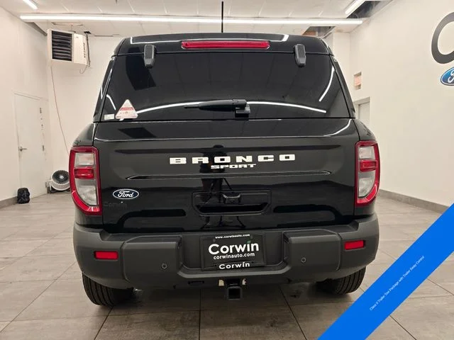 New 2026 Shadow Black Ford Outer Banks® image 4