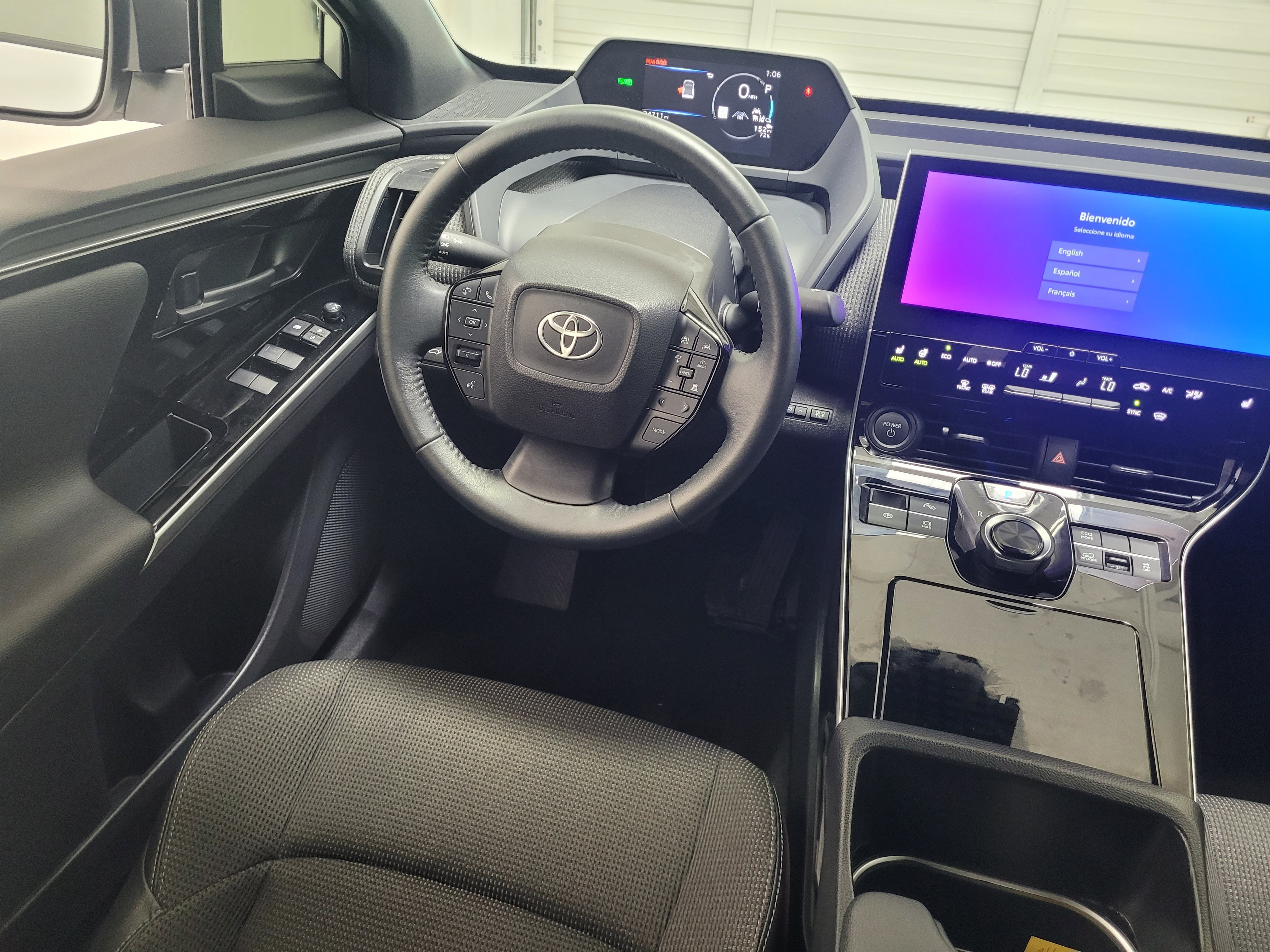 Certified Used 2024 White Toyota  image 17