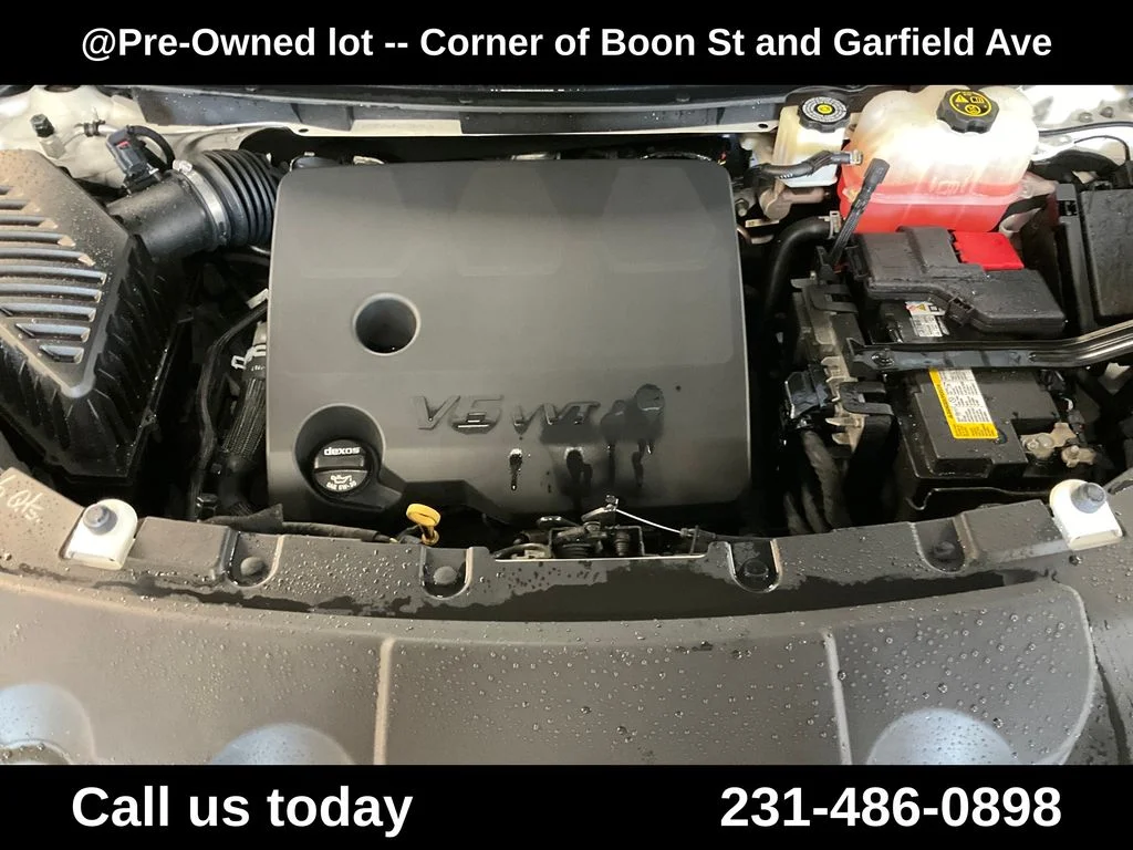 Used 2019 White Chevrolet 3LT image 10