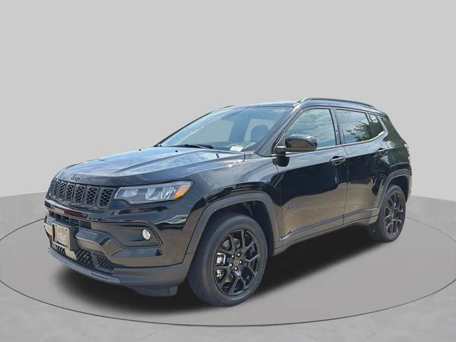 New 2026 Diamond Black Crystal Pearl-Coat Exterior Paint Jeep Latitude image 8