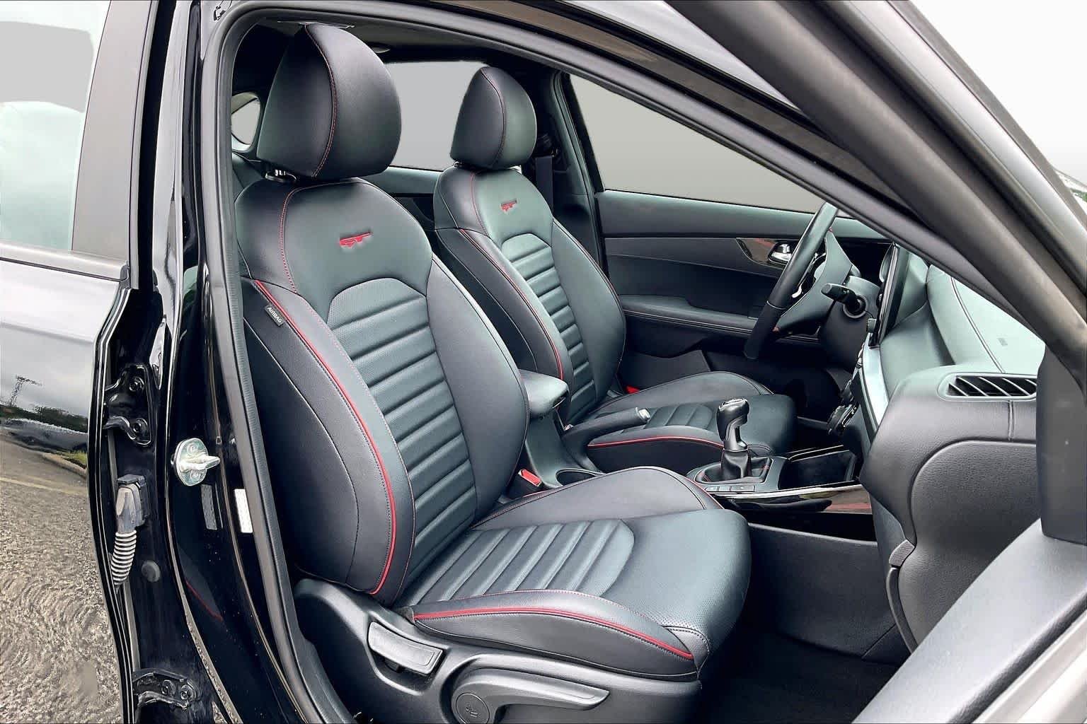 Used 2024 Aurora Black Kia GT image 9