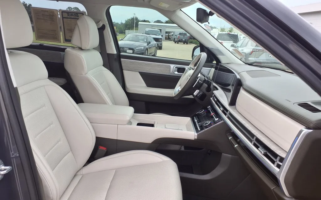Used 2025 Gray Hyundai Calligraphy image 20