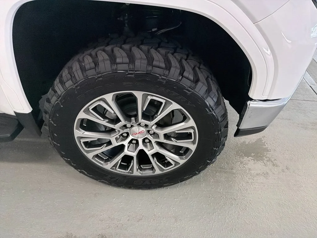 New 2026 Summit White GMC SLT image 4