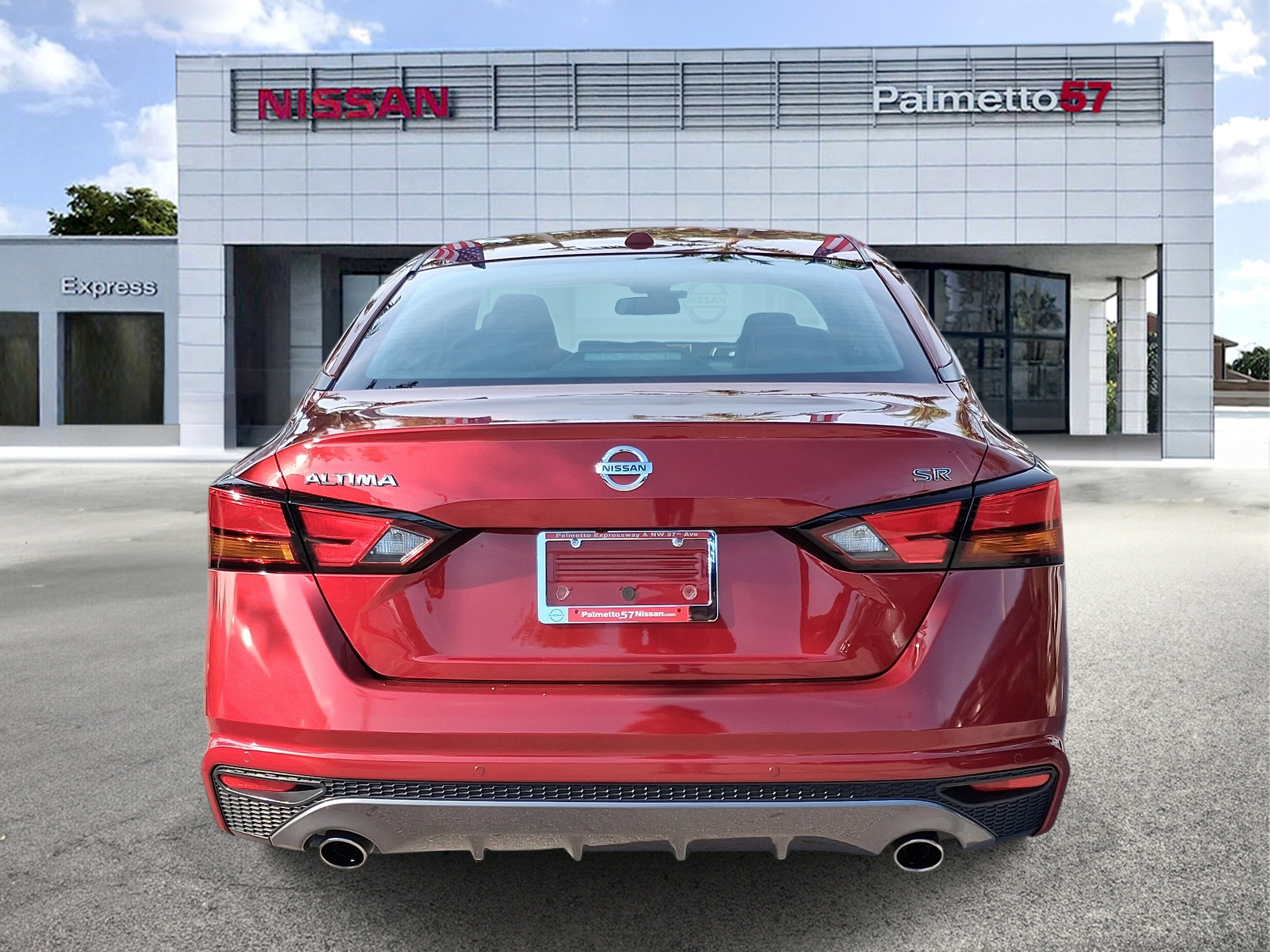 Certified Used 2020 Red Nissan 2.5 SR image 5