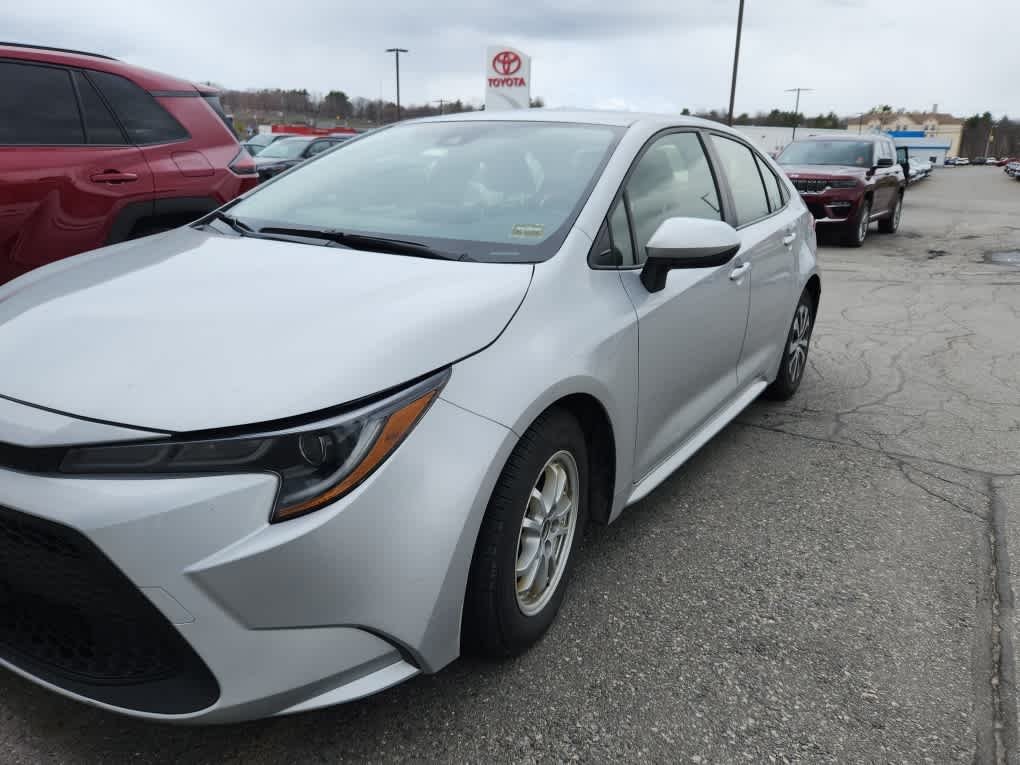 Used 2022 Toyota Corolla LE with VIN JTDEAMDE5NJ060566 for sale in Waterville, ME