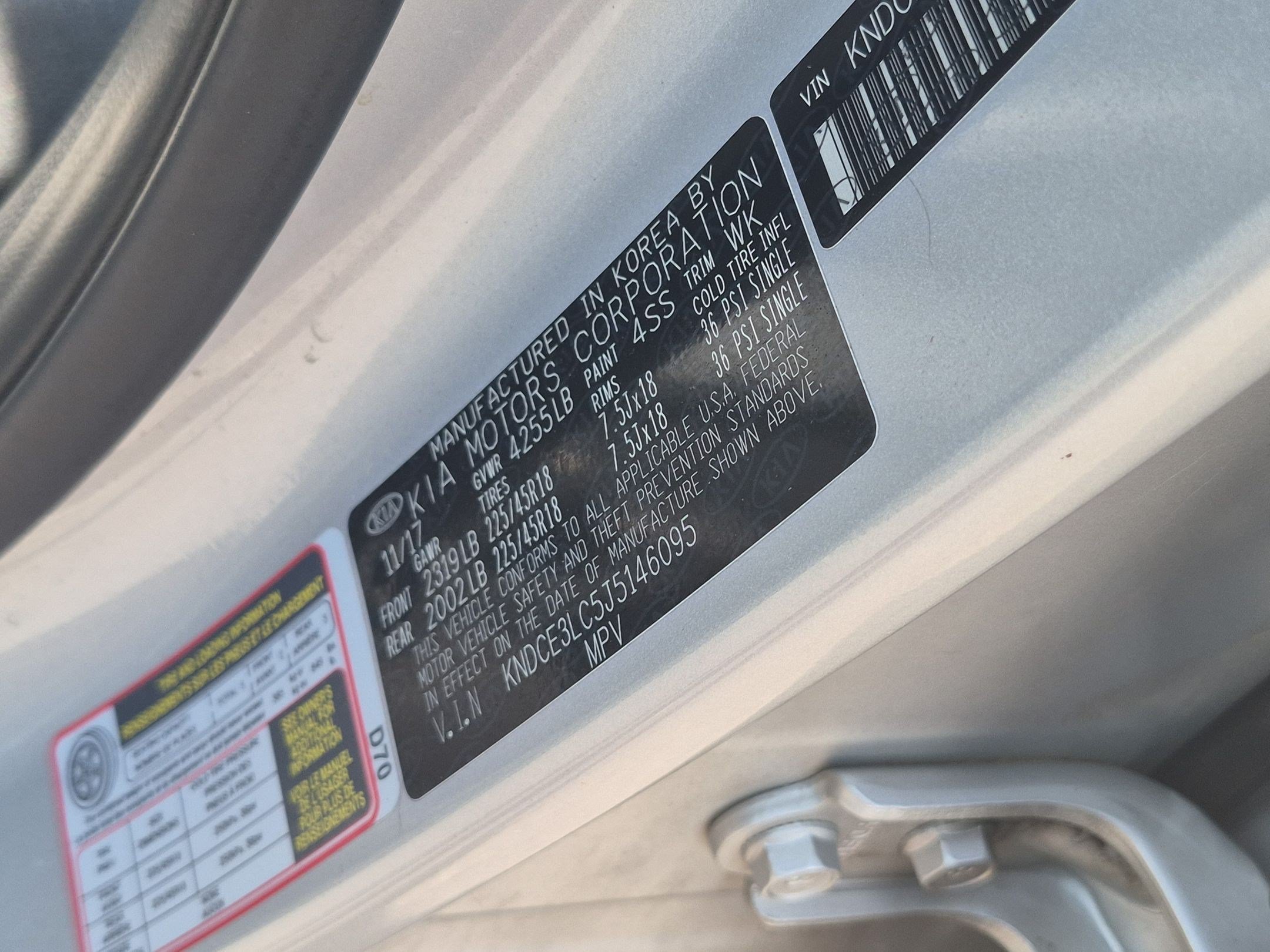 Used 2018 Silky Silver Kia Touring image 33