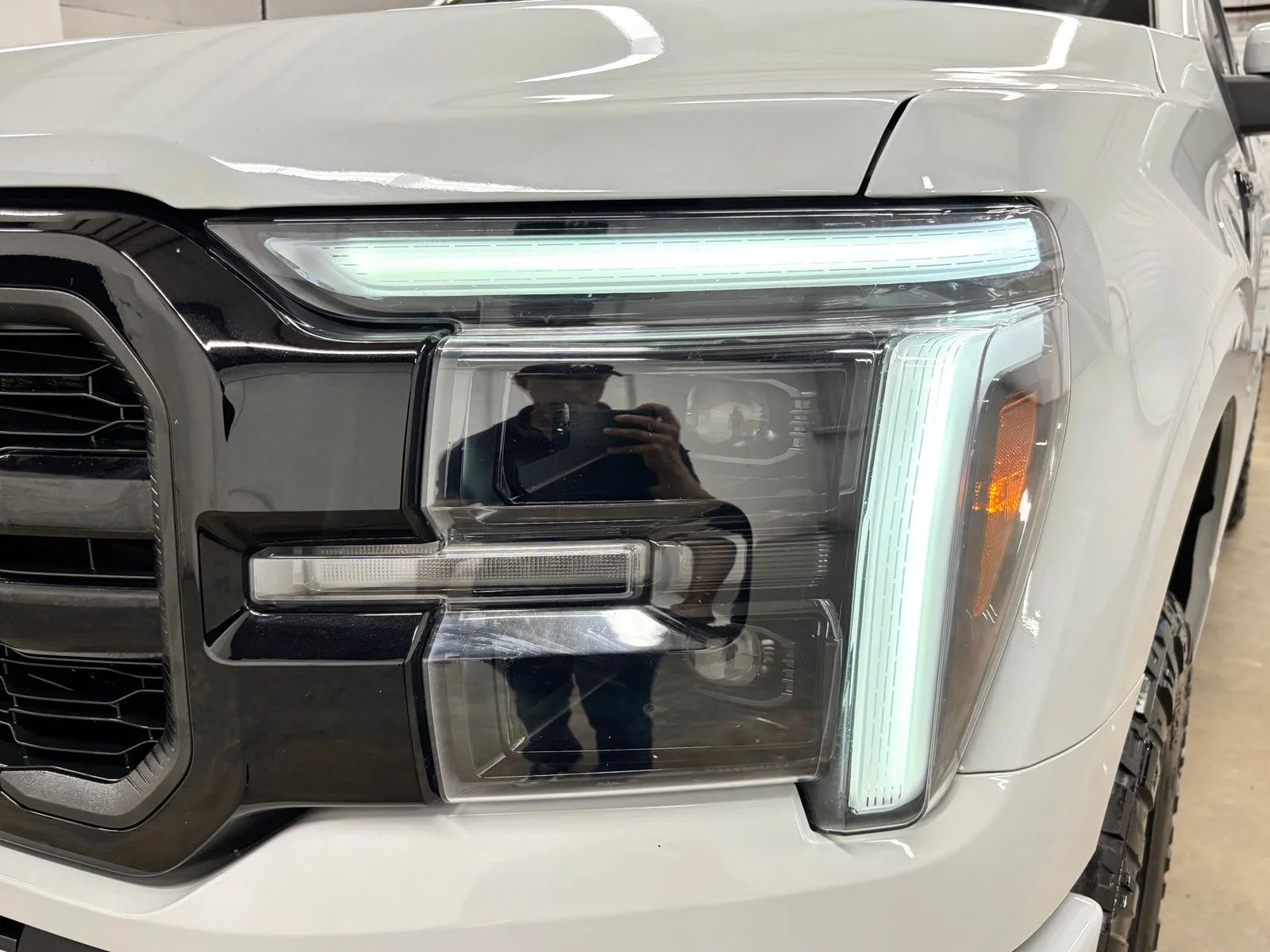 Used 2024 White Ford Lariat image 10