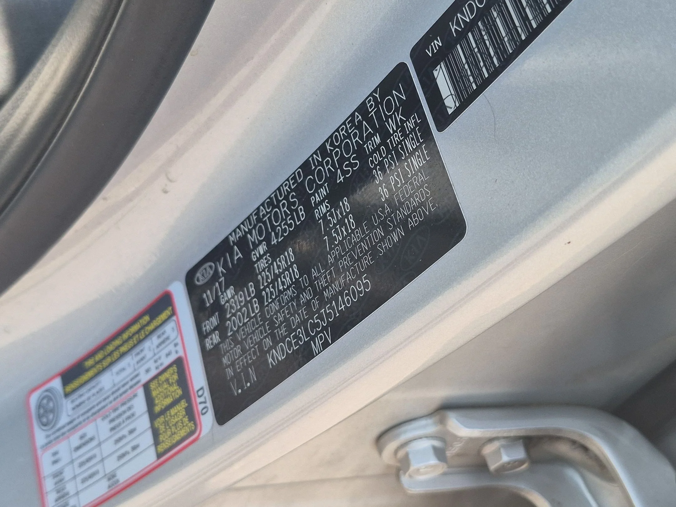 Used 2018 Silky Silver Kia Touring image 33