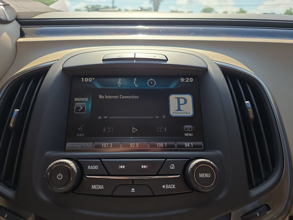 Used 2015 QUICKSILVER METALLIC Buick Leather image 25