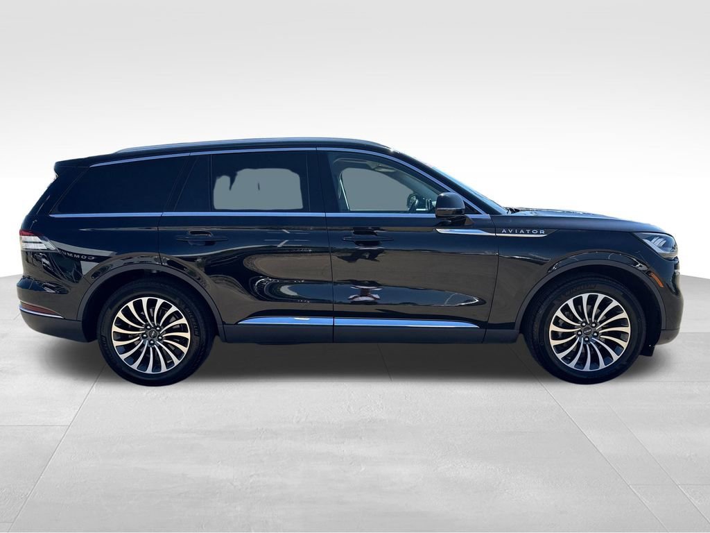 Used 2023 Black Lincoln Reserve image 6
