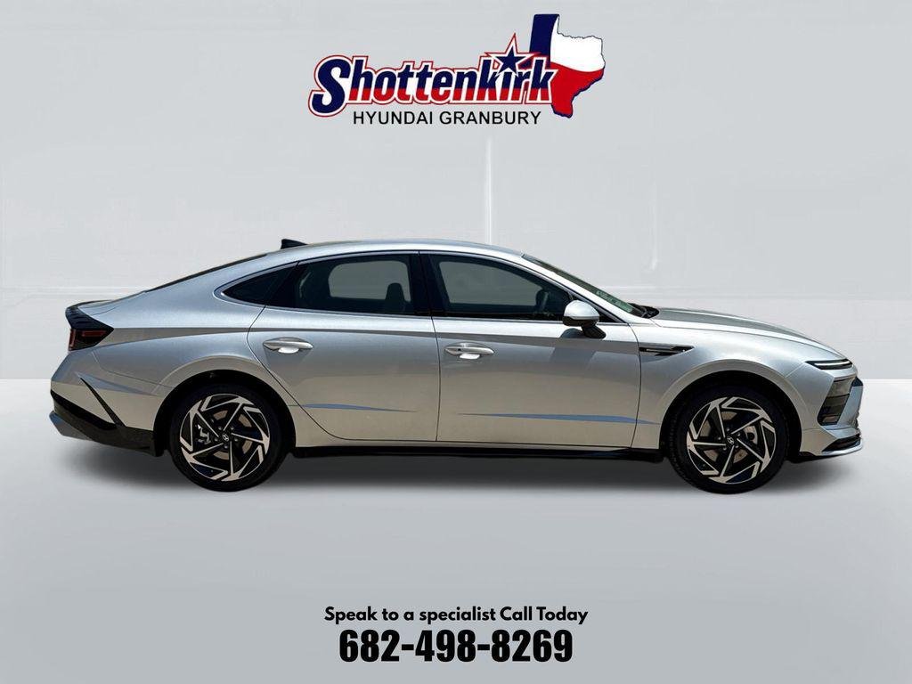 New 2026 Silver Hyundai SEL Sport image 5