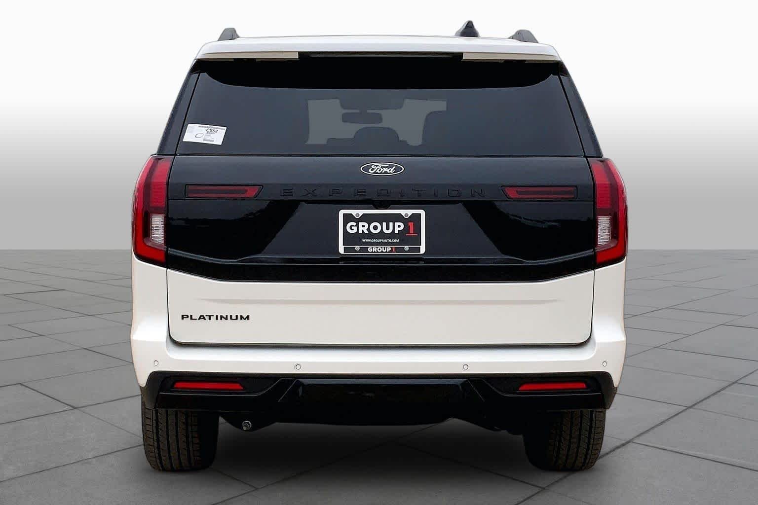 New 2026 Star White Metallic Tri-Coat Ford Platinum® image 4