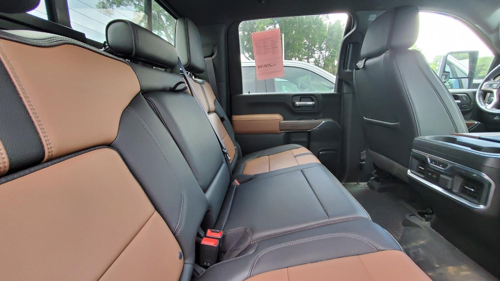 Used 2022 Summit White Chevrolet High Country image 6
