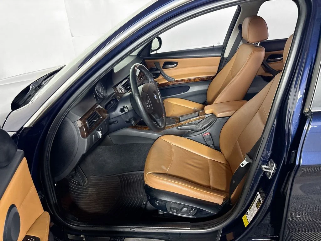 Used 2010 Blue BMW 335i xDrive image 11