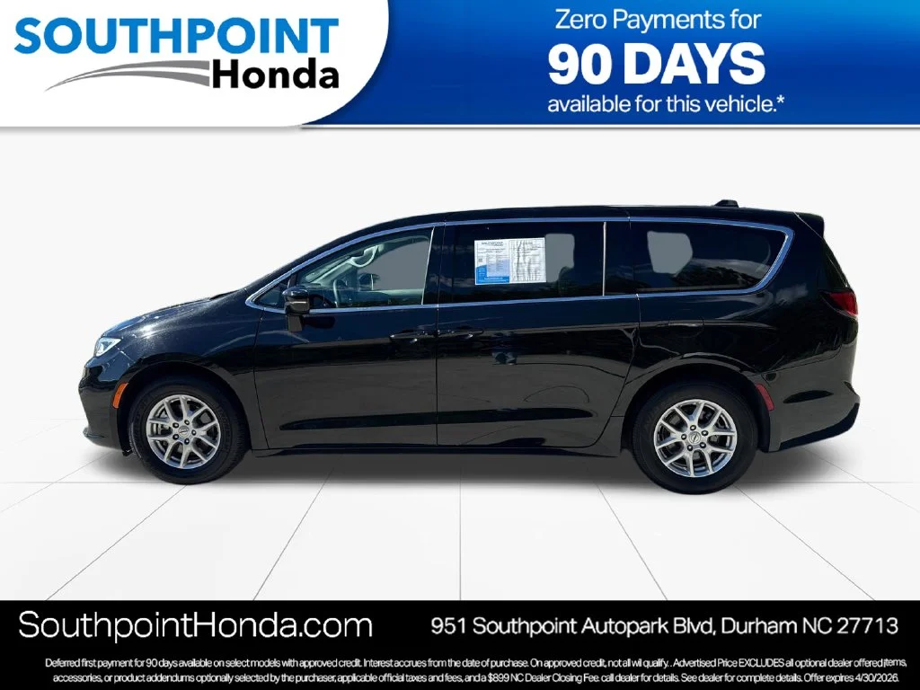 Used 2024 Diamond Black Chrysler Touring L image 4
