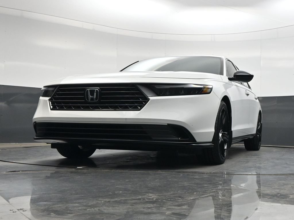 Used 2023  Honda Sport-L image 32