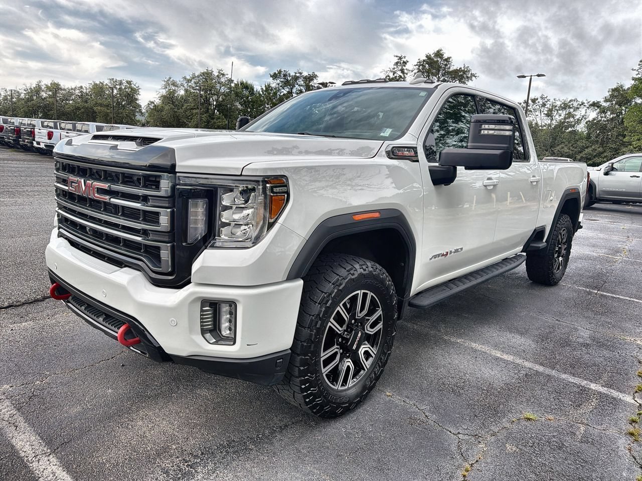 Used 2022 Summit White GMC AT4 image 4