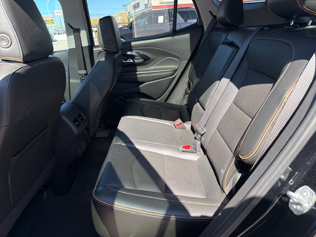 Used 2022 Black GMC AT4 image 15