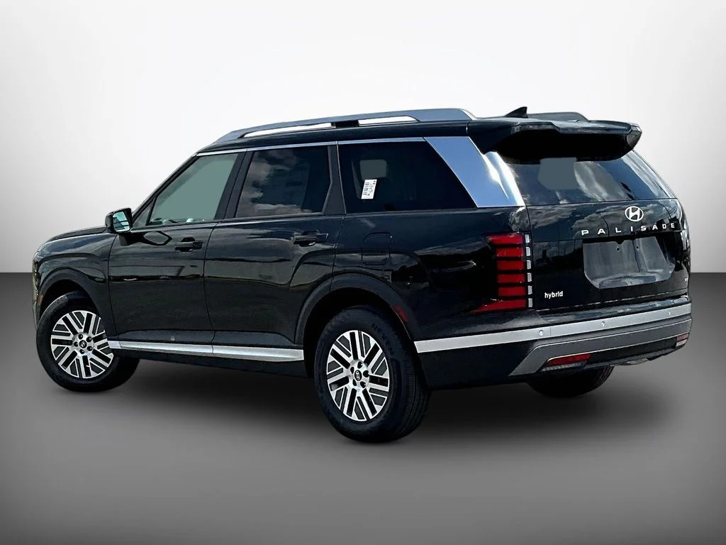 New 2026 Black Hyundai SEL image 3
