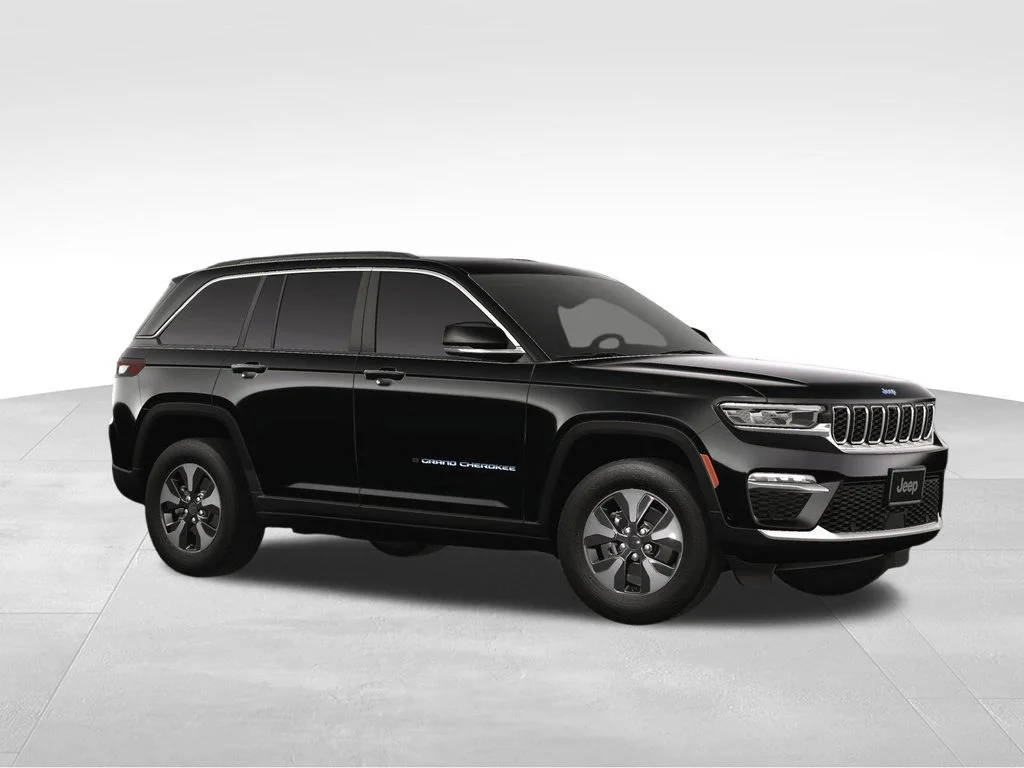 New 2024 Diamond Black Crystal Pearlcoat Jeep 4xe image 8