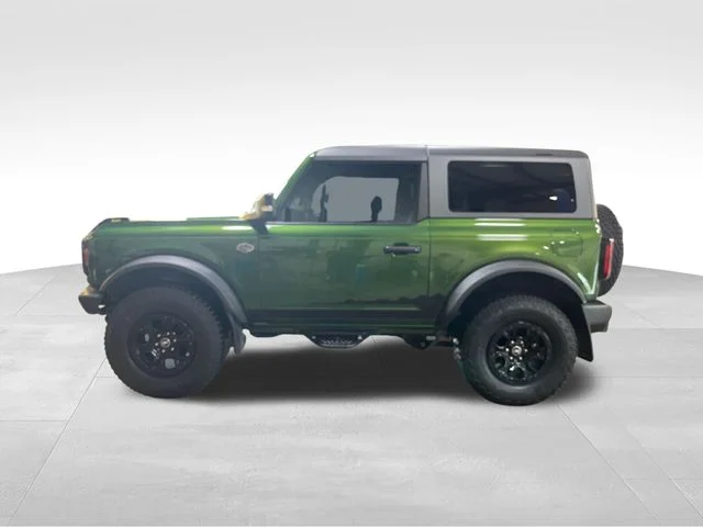 Used 2023 Green Ford Wildtrak image 3