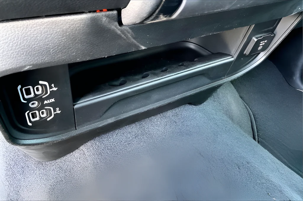 New 2026 Forged Blue Metallic RAM Tradesman image 11