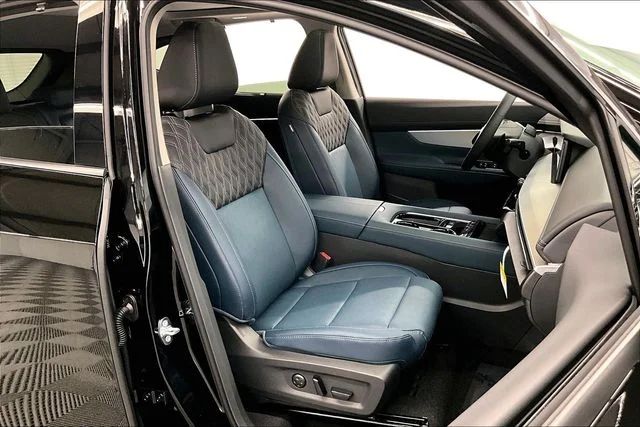 New 2026 Super Black Nissan Platinum image 40
