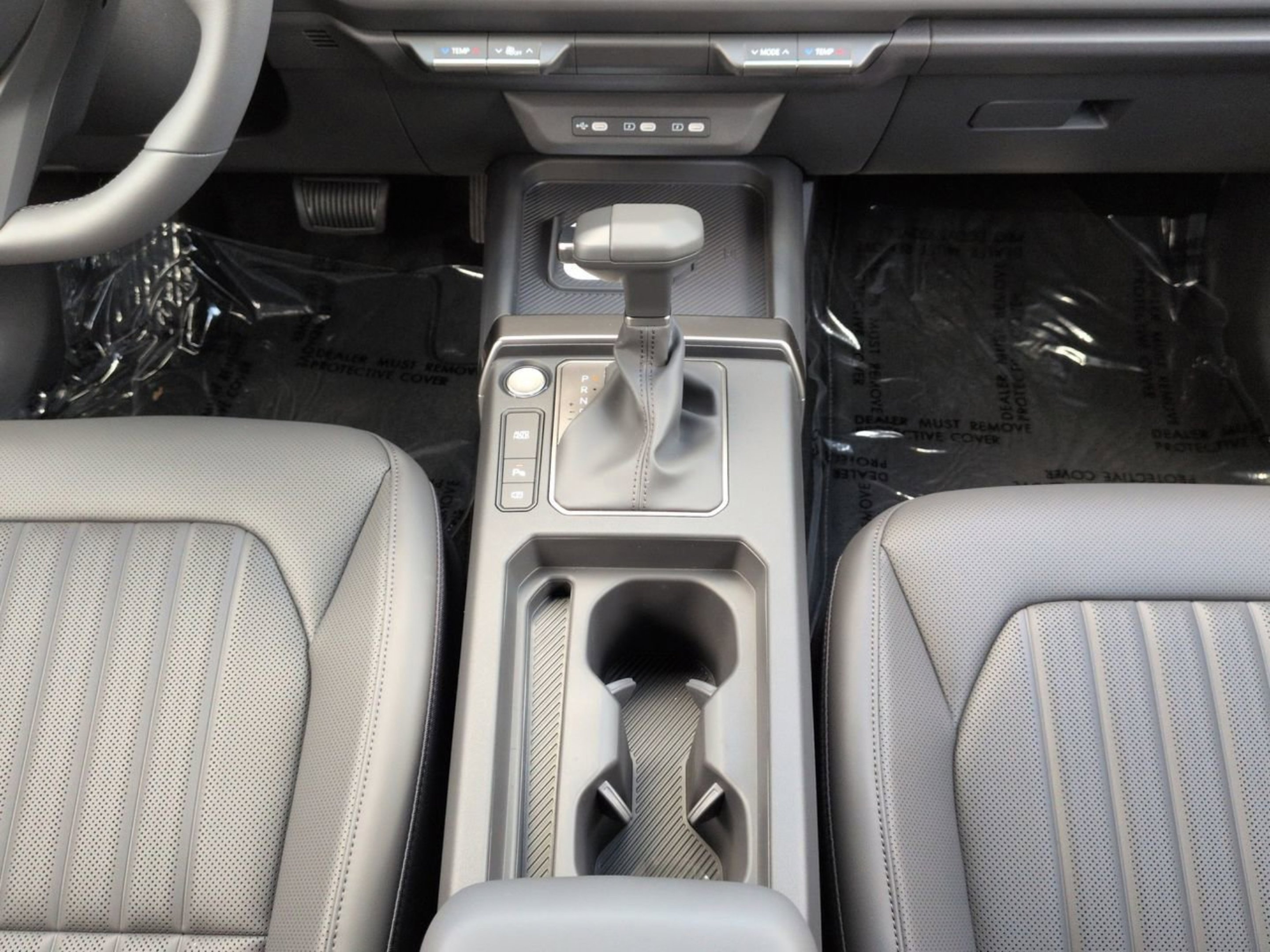 New 2027 Terrain Brown Kia X-Line S image 22