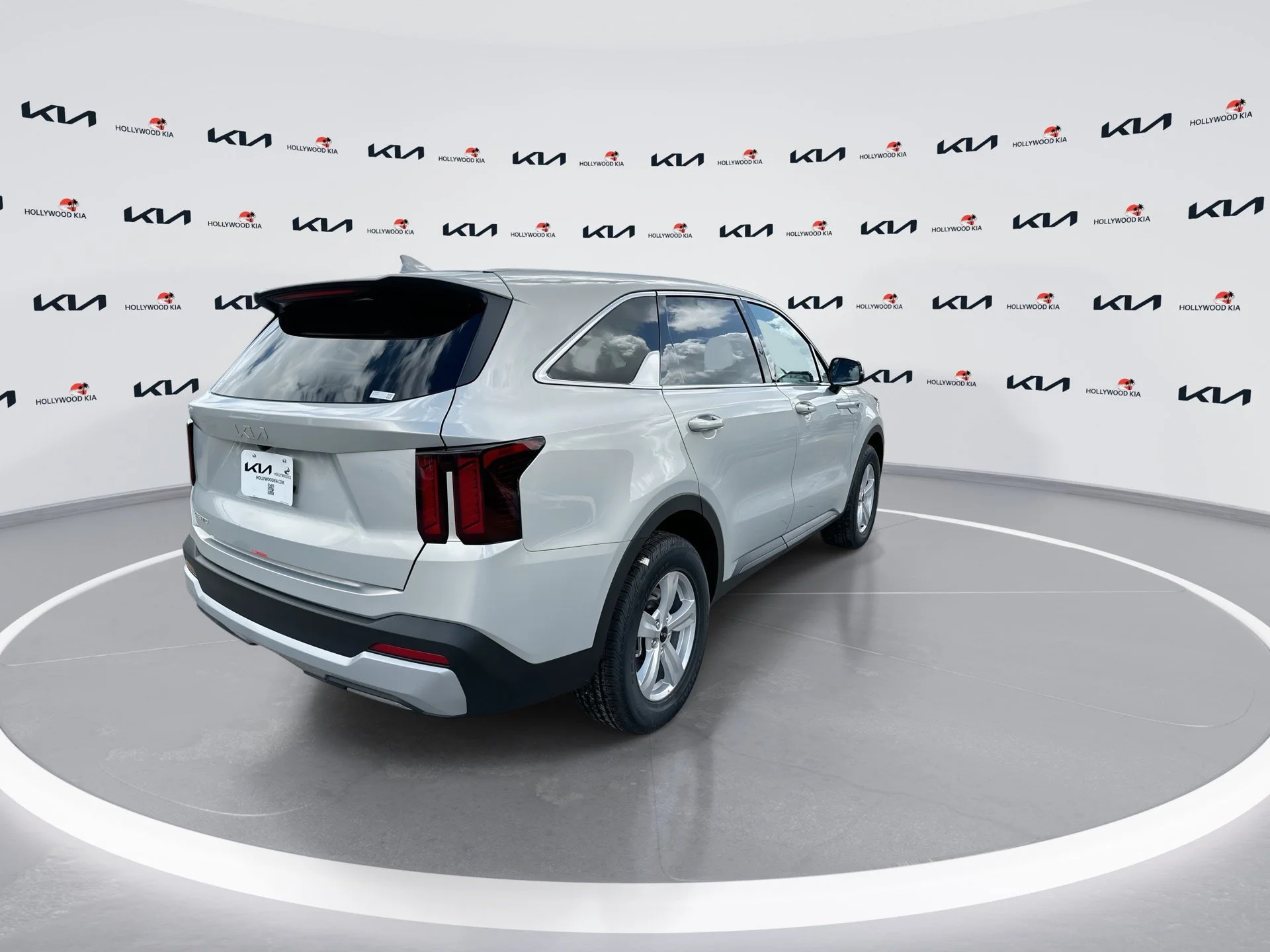 New 2026 Ivory Silver Kia LX image 8
