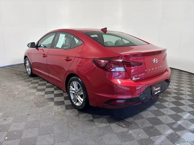 Used 2019 Red Hyundai Value Edition image 4