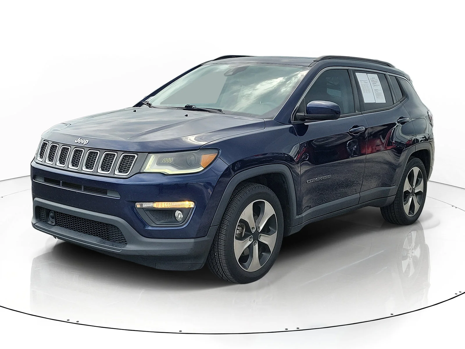 Used 2020 Jazz Blue Pearlcoat Jeep Latitude w/Sun/Safety Pkg image 3