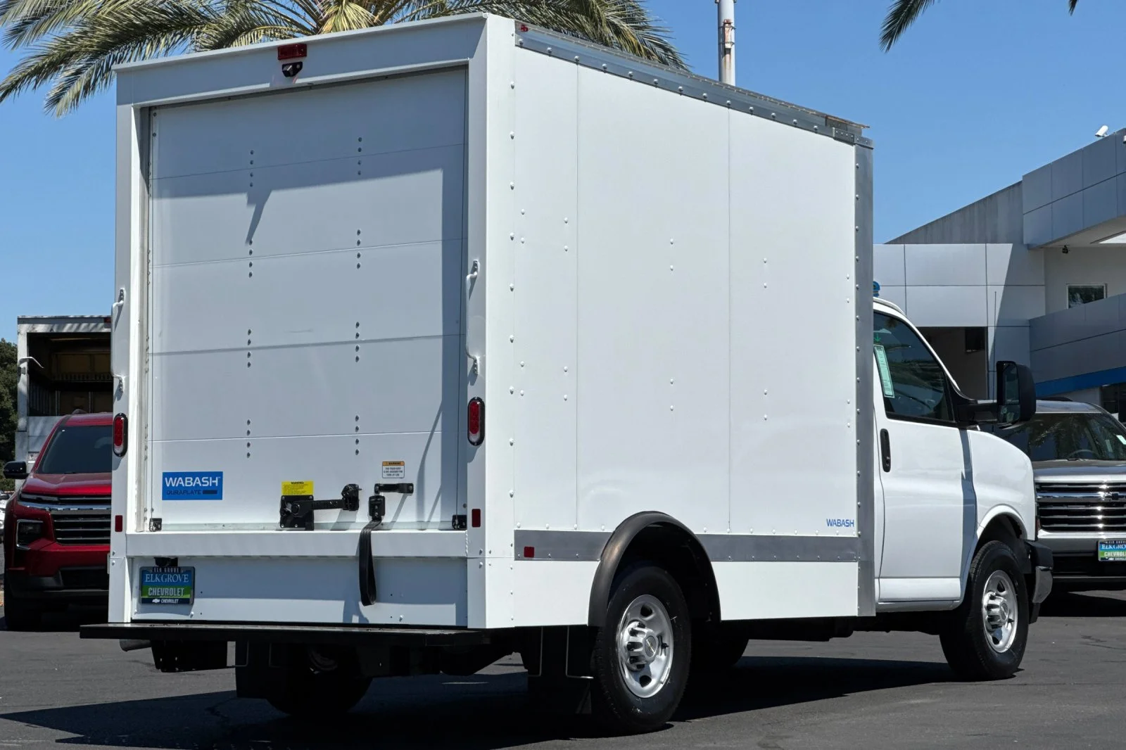2025 Chevrolet Express Cutaway 3500 1WT view 3