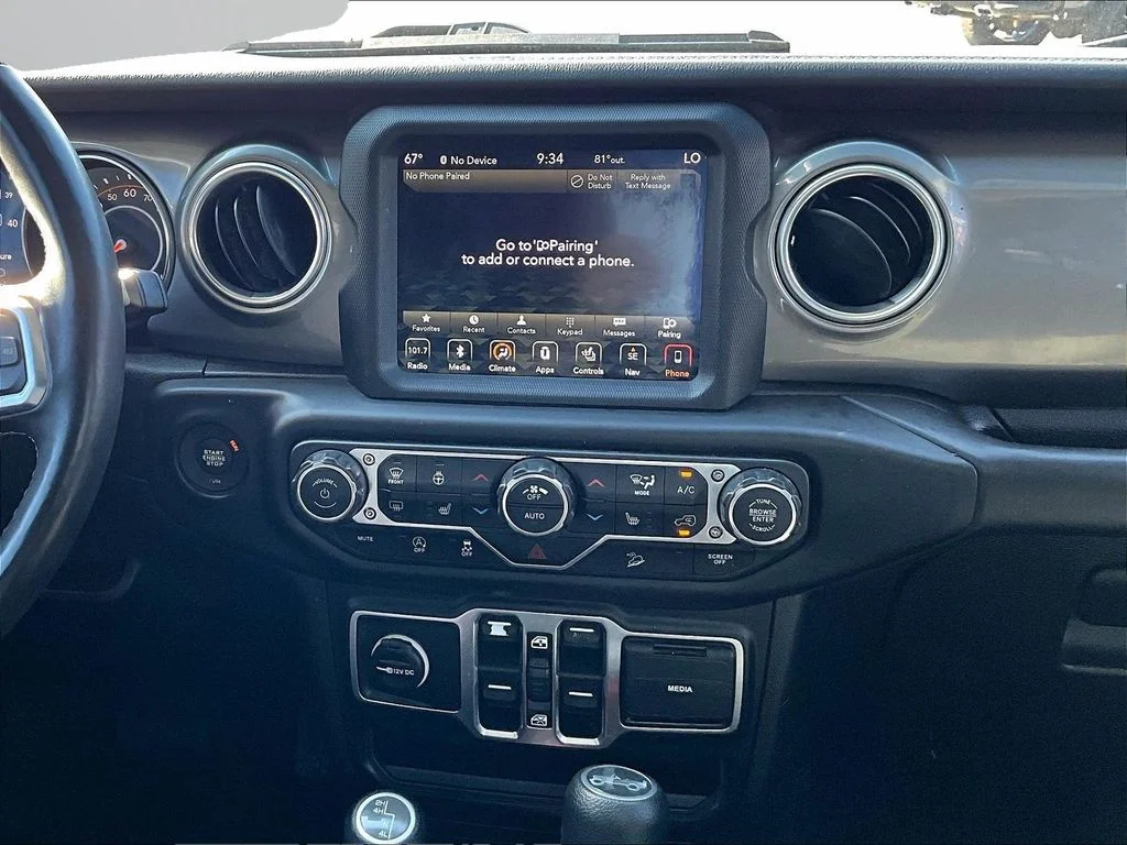 Used 2019 Gray Jeep Unlimited Sahara image 7