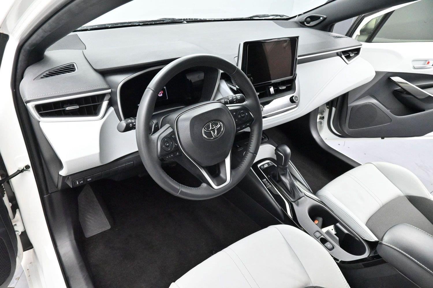 Used 2024 Ice Cap Toyota XSE image 15
