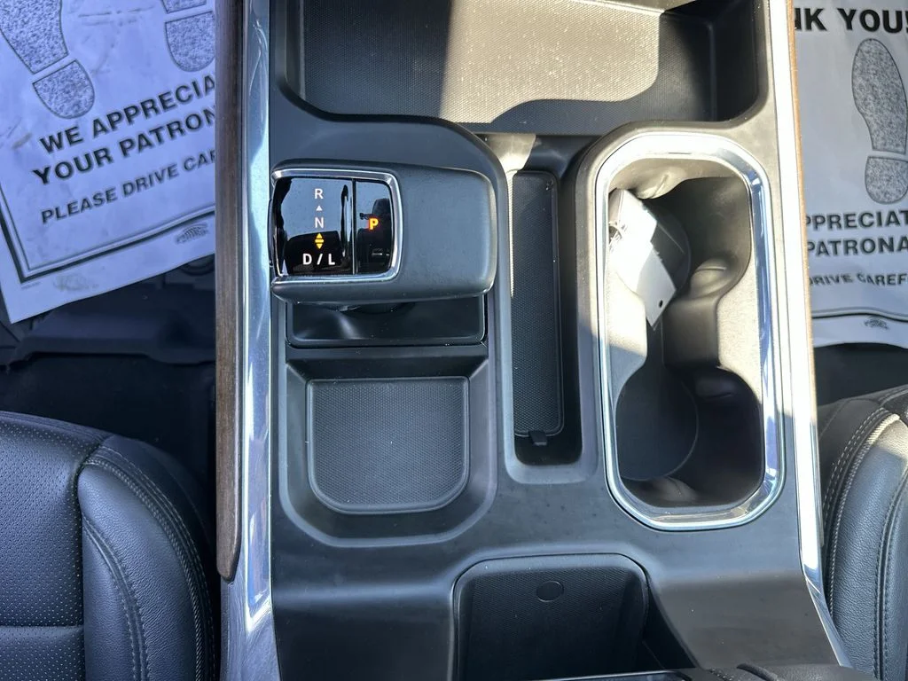 Used 2023 Red Chevrolet High Country image 25