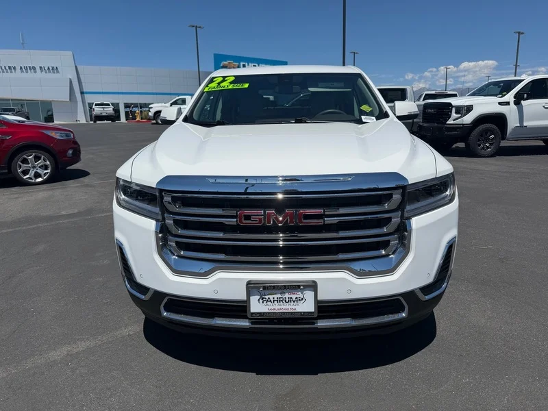 Used 2022 Summit White GMC SLE image 8