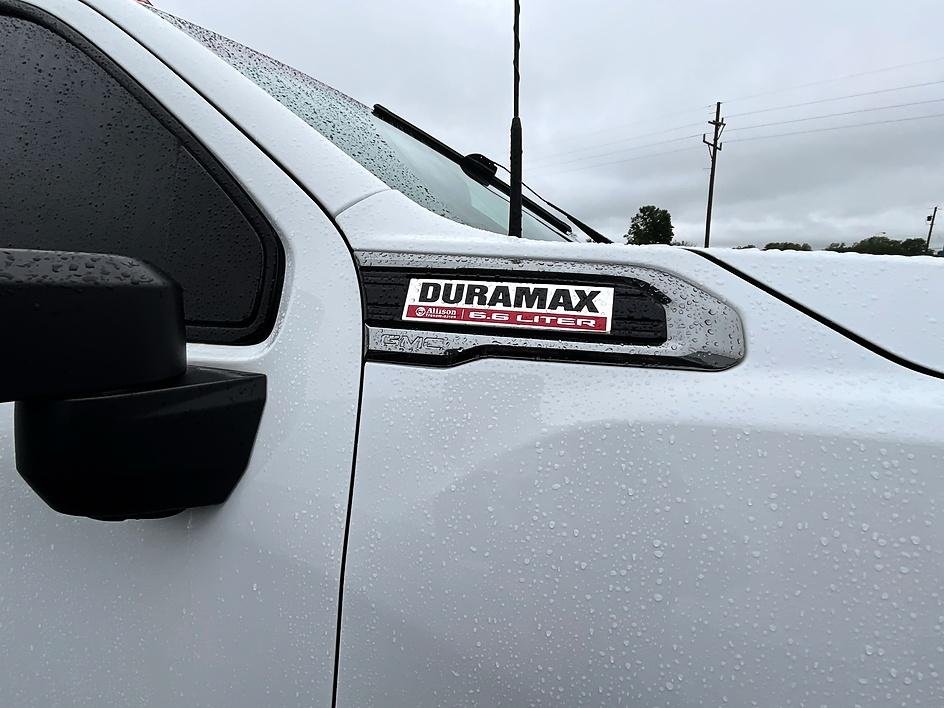 Used 2021 White GMC AT4 image 12