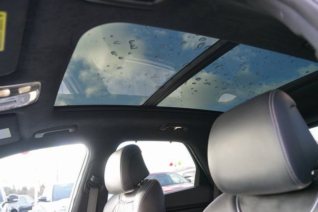 2024 GENESIS GV70 - Image 12