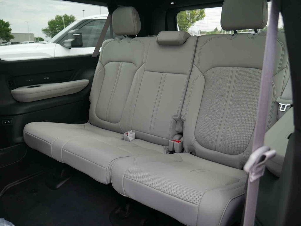 New 2026 Steel Blue Exterior Paint Jeep Grand Wagoneer image 14