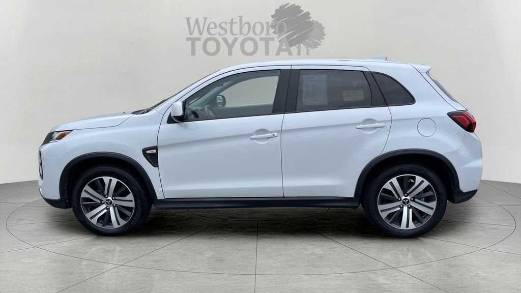 Used 2024 White Mitsubishi 2.0 ES image 4