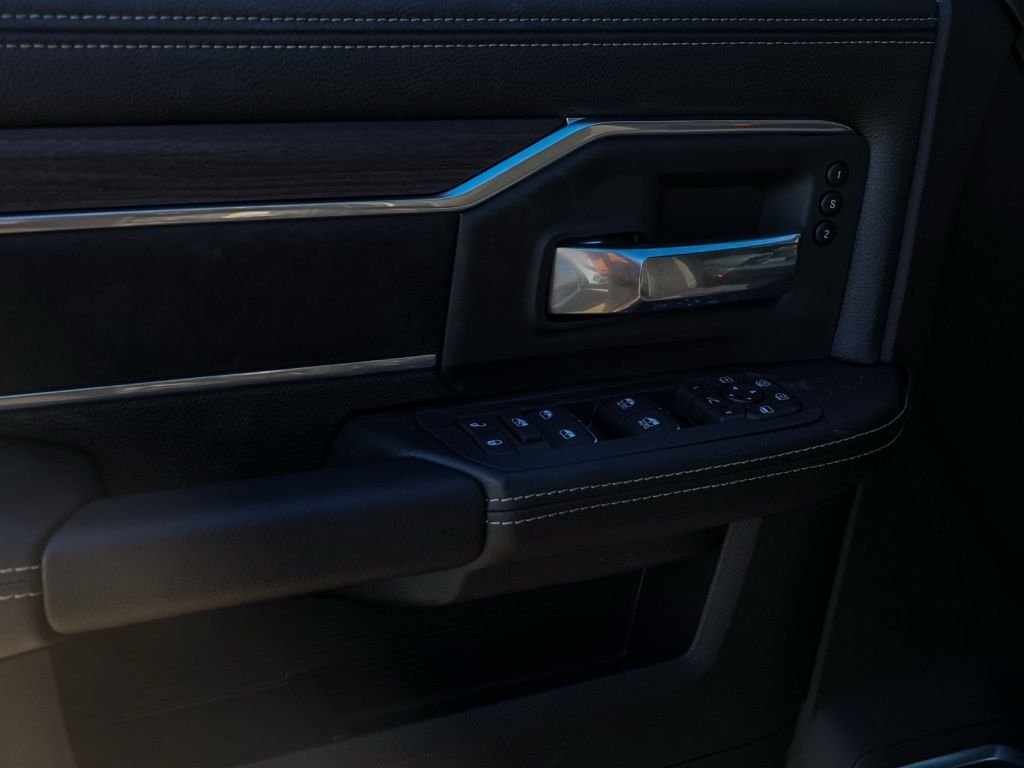 New 2026 Granite Crystal Metallic Clear-Coat Exterior Paint RAM Laramie image 22